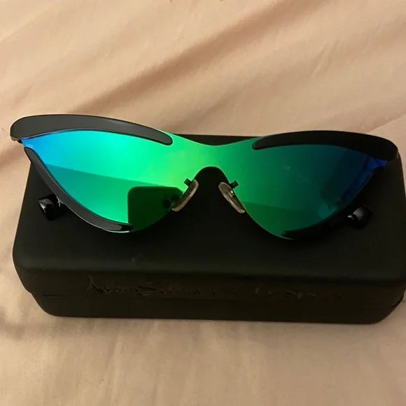 THE SCANDAL ADAM SELMAN LE SPECS SUNGLASSES - Picture 7 of 10